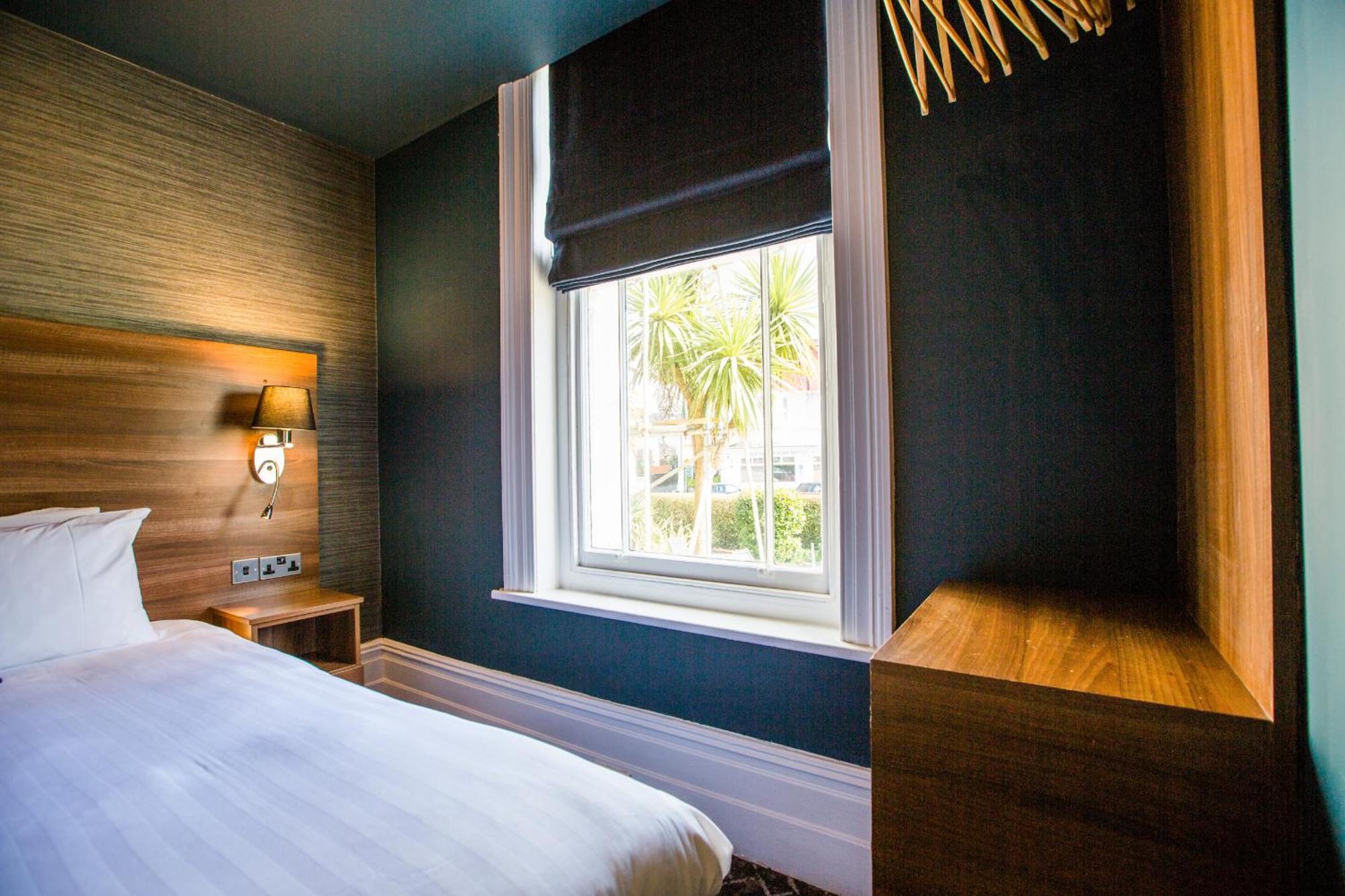 No5 Durley Road - Contemporary Serviced Rooms And Suites بورنماوث الغرفة الصورة